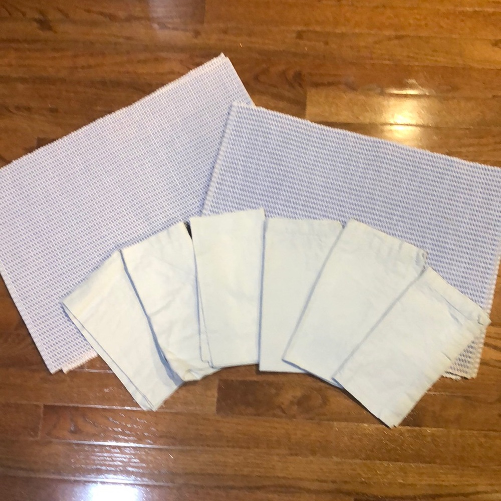 Coordinating placemats and napkins